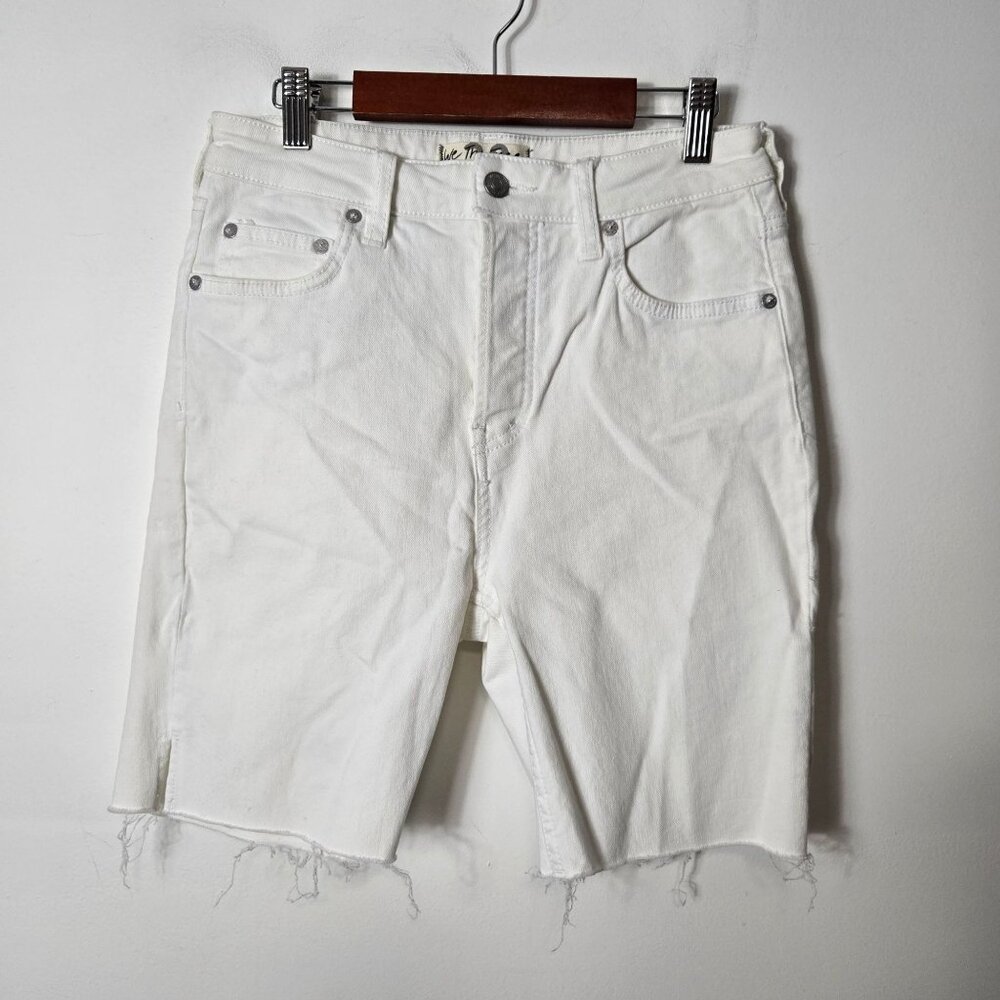 Free People Size 28 Avery Bermuda Raw Hem Jean Shorts White Button-Fly Denim